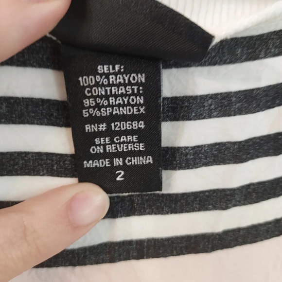 Torrid Black, Pink and Ivory Striped Challis Tank in Size 2 - Picture 4 of 9